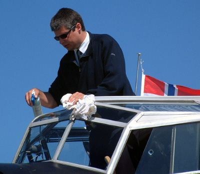 'Gamle Tanter' må stelles - og pusses godt !
