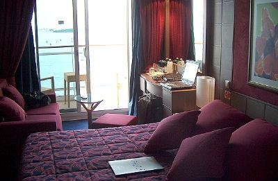 Vår lugar var med balkong - på niende dekk. Skipet har over 1200 lugarer - hvorav 809 med balkong. Det finnes også 18 private suiter ombord.