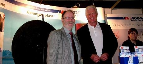 Odd Chr. Tufte og Geir Knutsen på Nor-Way bussexpress stand