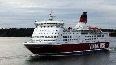 Amorella på vei inn til Stockholm. Skipet ble bygget i 1988 og seiler    i Åboruten sammen med splitternye Viking Grace. Søsterskipet Isabella ble i april 2013 solgt til konkurrenten Tallink Silja .