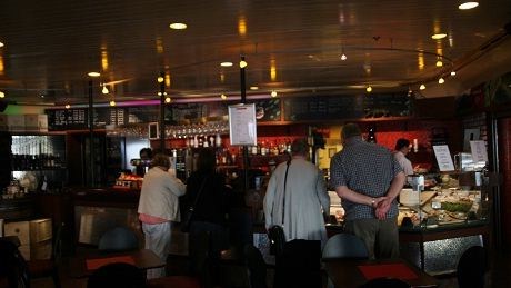 Myldreområdet i sentrum av skipet. Her finnes både  resepsjon, taxfree, Spa og kafeteria