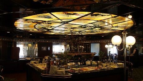 A la Carte restauranten Food Garden har plass over 400 spisegjester