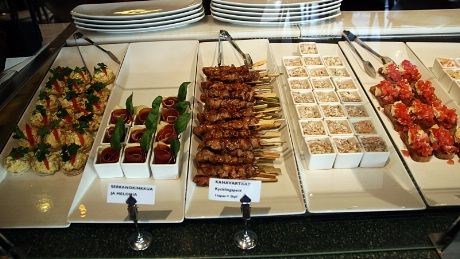 Food Garden. Her kan man få champagne til frokost -  det koster noe ekstra