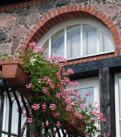 Estlenderne er glade i blomster. Det viser godt igjen på Pädaste