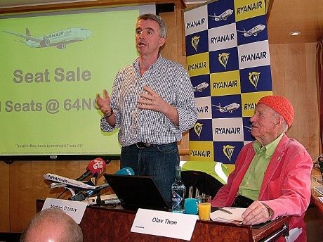Så er Michael O `Leary igang . Først annonseres noen ruter - siden kommer billigbilletene  som skal "feire" oppstarten av de nye rutene!