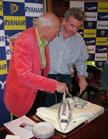 S¨å skjæres det forsiktig.  Michael O`Leary er en mangfoldig herre. Han  driver også med oppdrett av både veddeløpshester og okser.