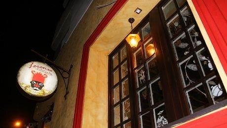 Lorenzo & Kakalamba holder til i 110 Cvijiãeva - en dr¸y kilometer (i luftlinje) fra jernbanestasjonen i Beograd